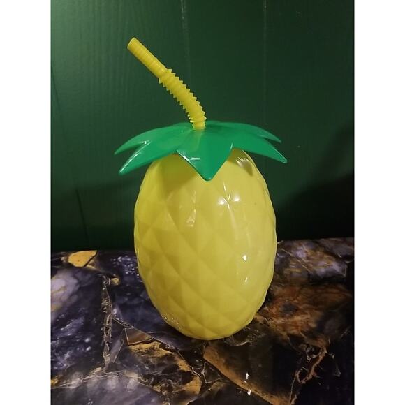 Gigantic Pineapple 11”H Drink Tumbler W Straw Reusable Summer Beach Outdoor-NEW - Picture 1 of 6